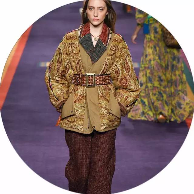 时装周怎么看秀新方式,怎么看懂时装秀