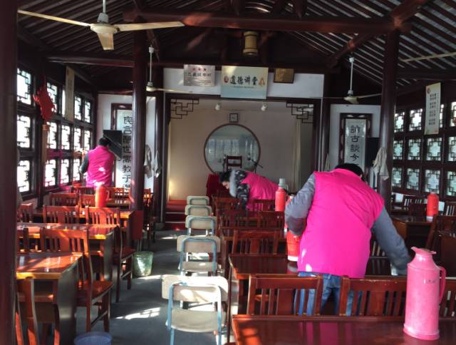 很多好人好事就在我们身边,这些拾金不昧的行为值得点赞