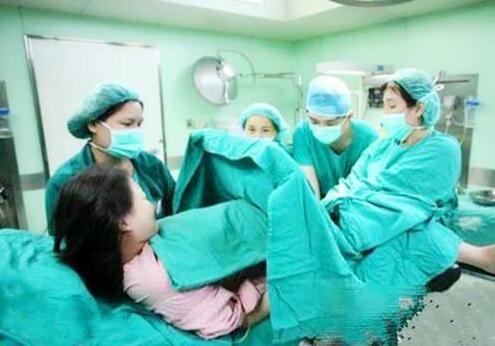 实拍生宝宝全过程：你知道生孩子的痛么？