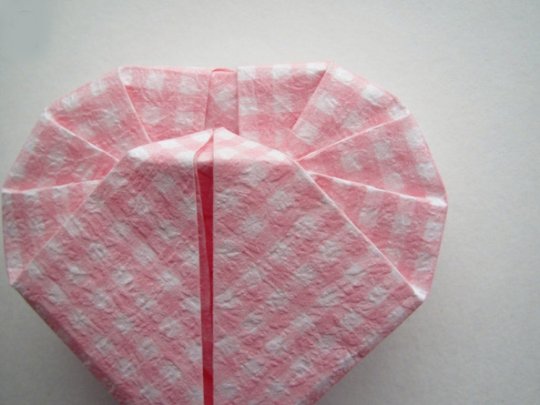 组合心形礼品盒折纸图解教程,心形折纸收纳盒教程简单