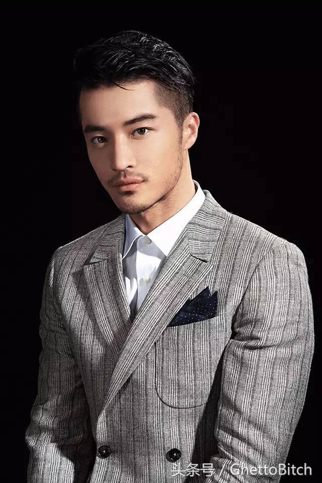 后宫离花传｜RMIUC从十八线深柜男孩到名媛一姐的故事