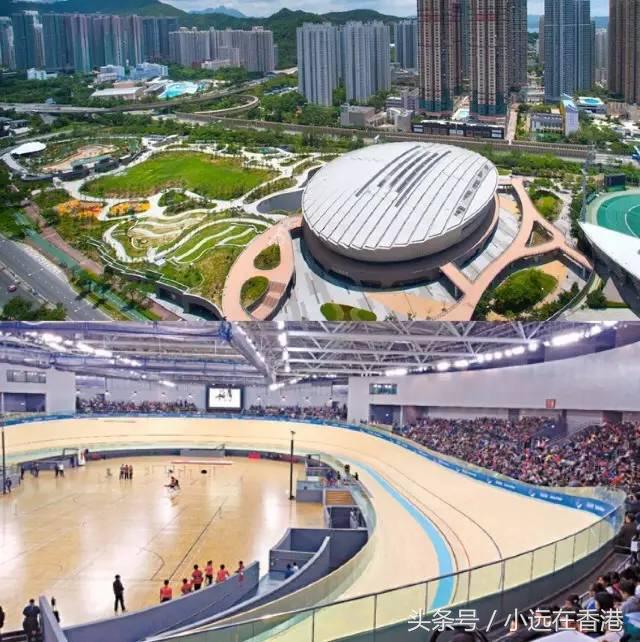 四月的视觉盛宴,四月的香港如何穿衣