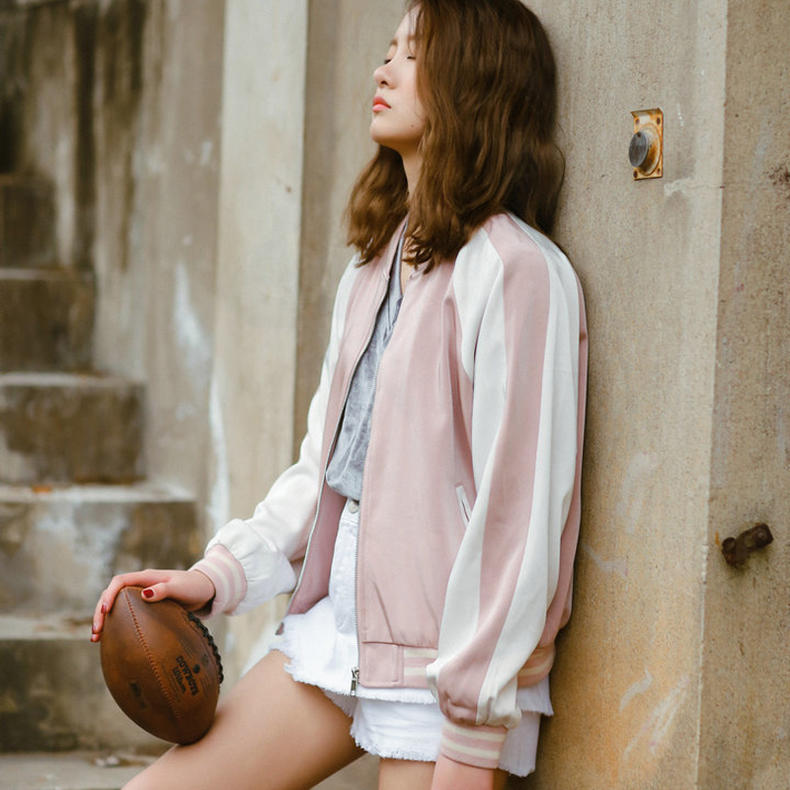 青春棒球服怎么搭配,青春魅力穿搭