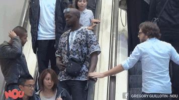 家里穷是种什么样的体验 (我们还很穷能买什么车)