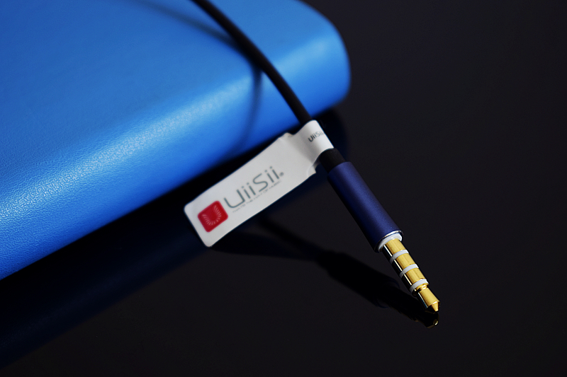 小巧精致的大众情人——UiiSiiHi-820耳机体验评