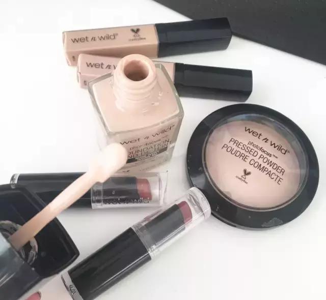 韩系新手彩妆怎么选择品牌,美妆新手的彩妆品牌推荐一下