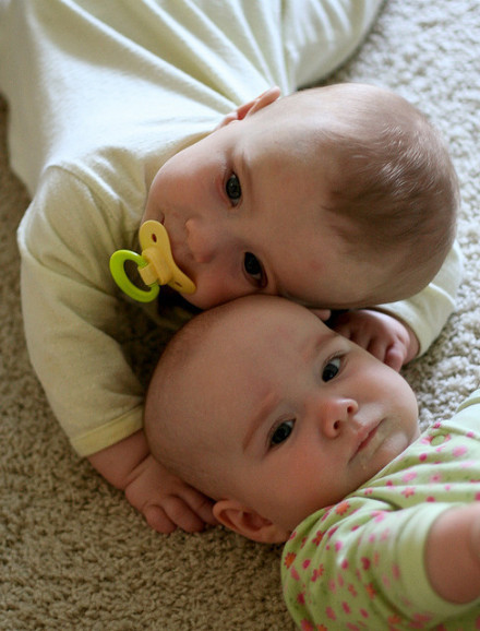 婴儿早期干预是否有害,早期矫正干预是几岁做