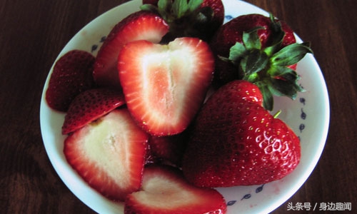 吃草莓的时节哪些草莓不能吃,四季草莓好吃还是奶油草莓好吃