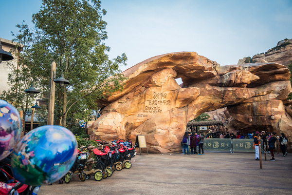 上海迪士尼旅游攻略2022,上海迪士尼自驾停车攻略