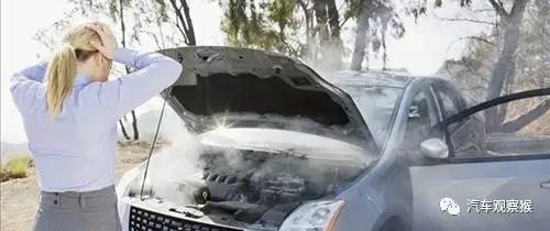 行驶中突然熄火发动机舱有冒烟,汽车行驶过程中冷却液故障灯亮了