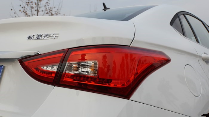 居家代步新能源车推荐10万,家用轿车奇瑞艾瑞泽5