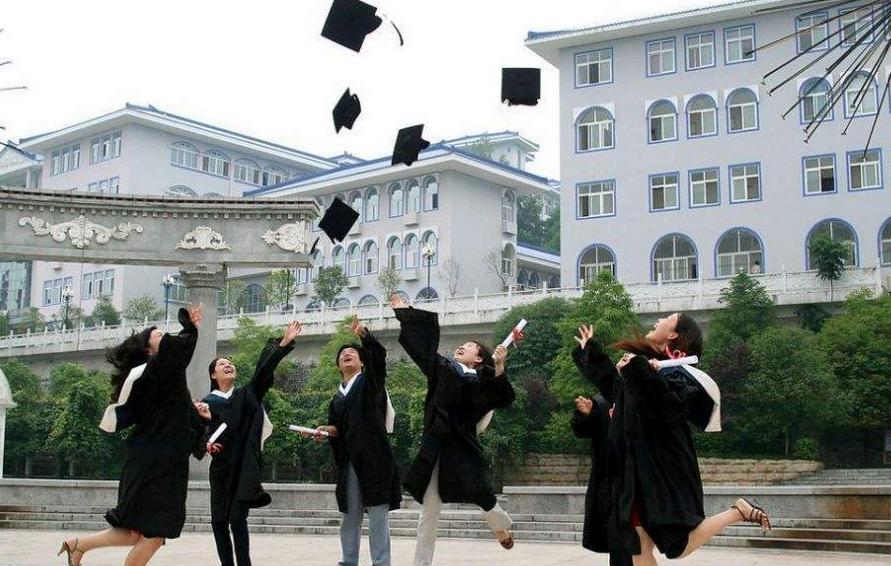 留学美国奖学金申请条件是什么,美国留学本科奖学金如何申请