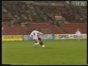 足球搞笑假摔集锦,足球十大搞笑进球集锦