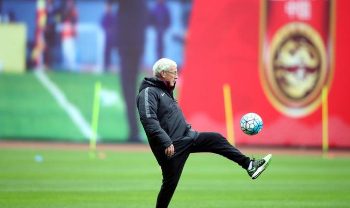 国足输了叙利亚搞笑评价,国足输了神评