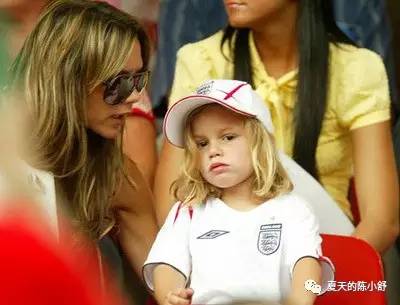 贝克汉姆大背头发型,贝克汉姆3个儿子名字