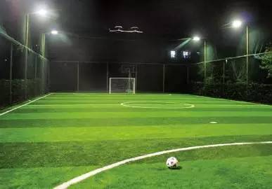 如果你有个喜欢足球的男朋友,如果你的男朋友是一个火车迷