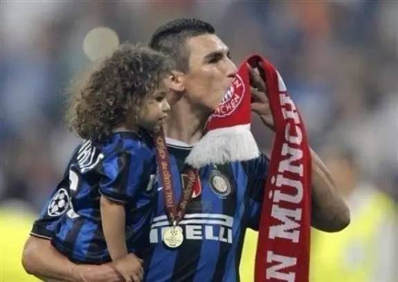 如果你有个喜欢足球的男朋友,如果你的男朋友是一个火车迷