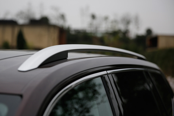 缤智和锋驭哪个值得买,长安铃木锋驭新车价格