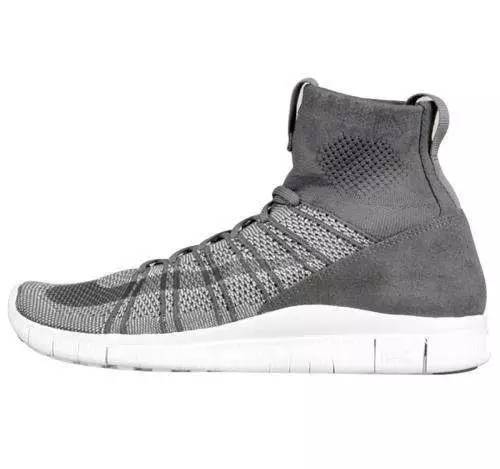 你说我不算一个称职的Sneakers，但我有最早的一款“袜套鞋”