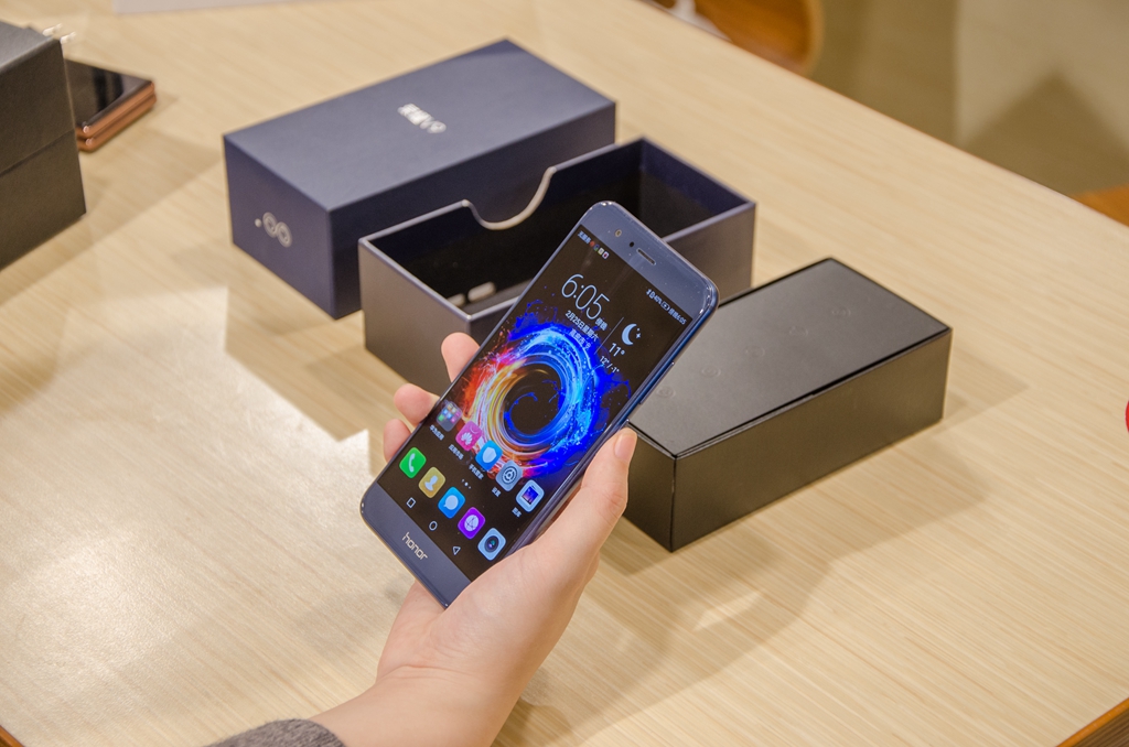 荣耀v9手机能用128g的内存卡吗,荣耀v9续航测试