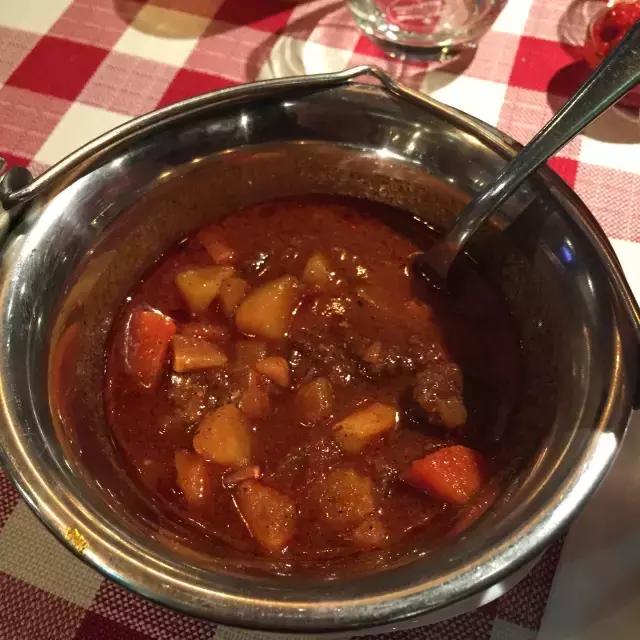 思潮英文：Yolanda访谈-做腐国旅游达人是怎样一种体验？