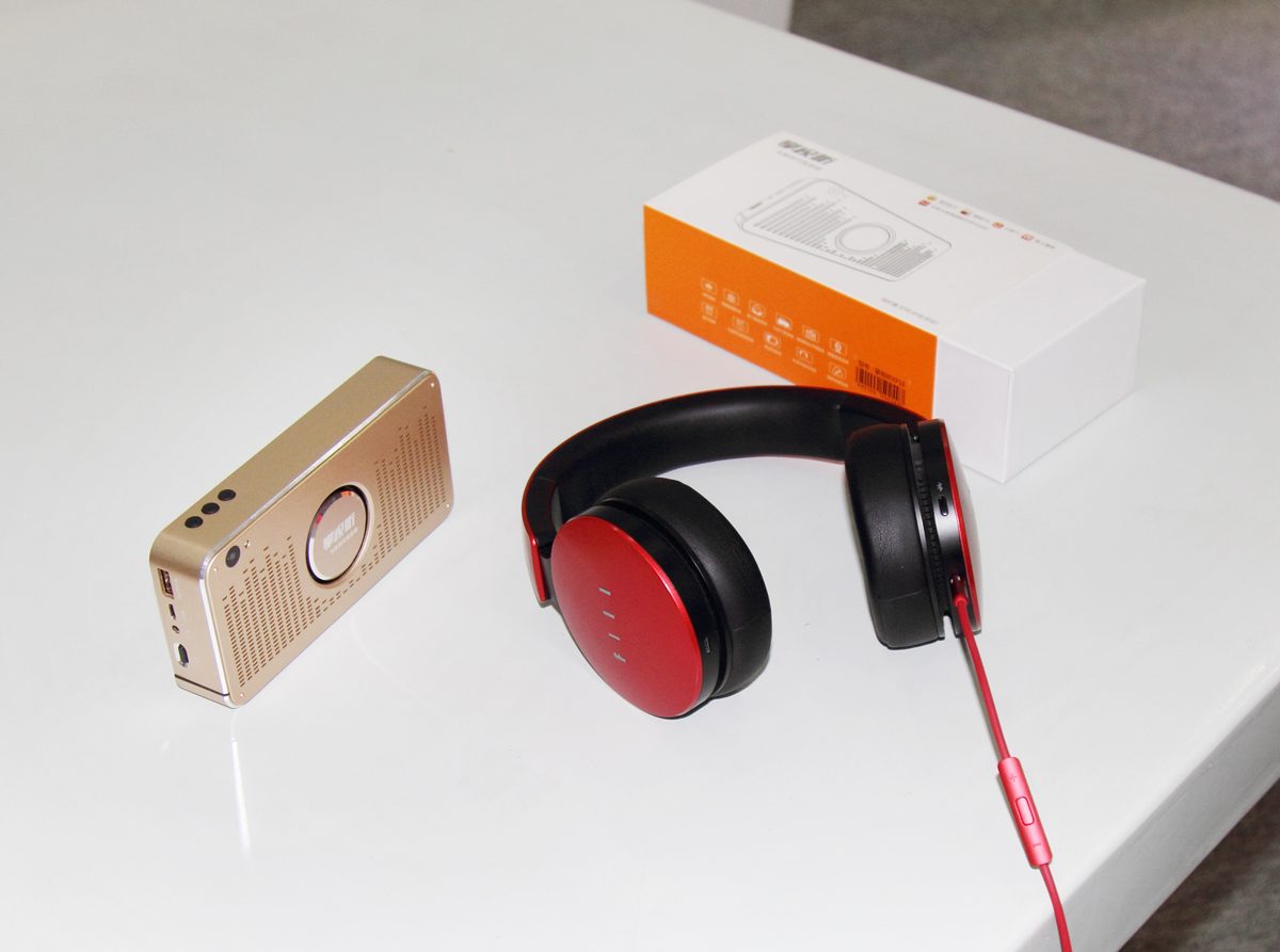 爆款！触屏操作的金砖*放播**器，便携无损音乐，仅卖888元