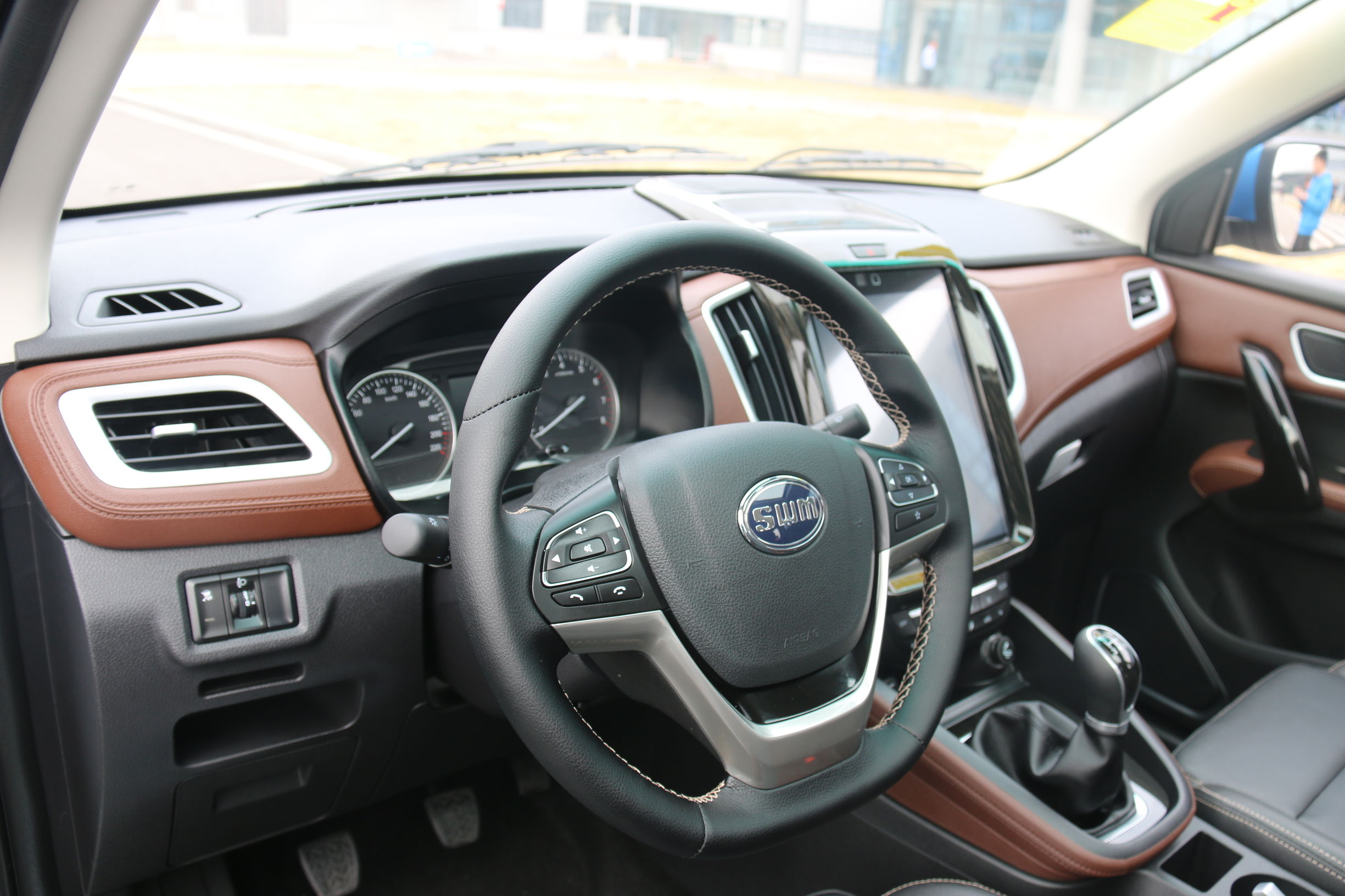 SWM斯威汽车新能源,新款swm斯威汽车