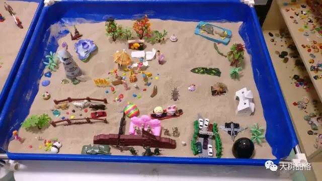 沙盘游戏如何培养孩子的安全感,沙盘游戏读懂孩子心理