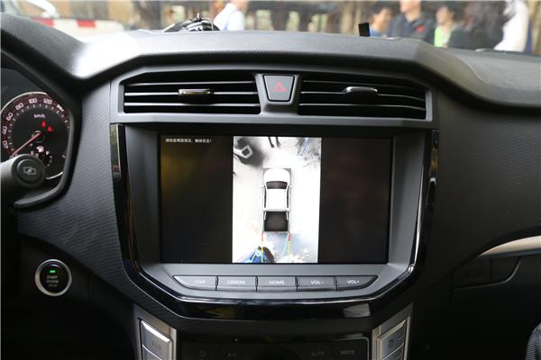 情遇曼哈顿路演,沉浸式体验上汽大通t60