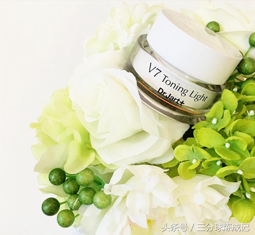 推荐一款遮瑕保湿的素颜霜,素颜霜美白遮瑕持久自然色