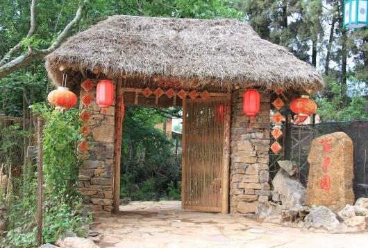 浜戝崡绾㈡渤娉歌タ缇庡コ,浜戝崡娉歌タ鍘跨編濂虫紓浜悧