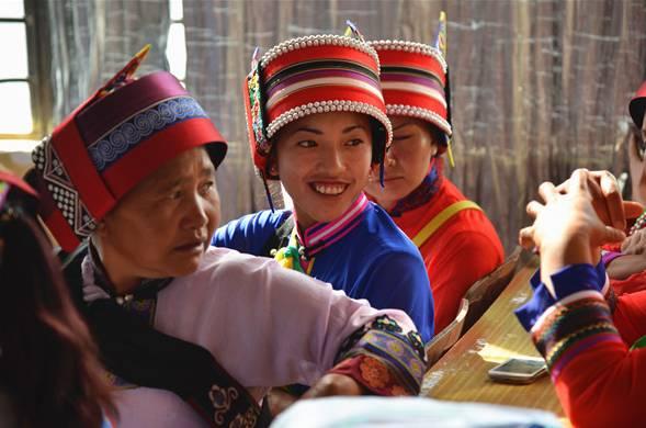 浜戝崡绾㈡渤娉歌タ缇庡コ,浜戝崡娉歌タ鍘跨編濂虫紓浜悧