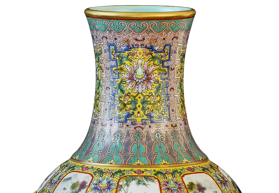 乾隆粉彩开光花卉八方笔筒,乾隆御制黄地粉彩花鸟六方瓶