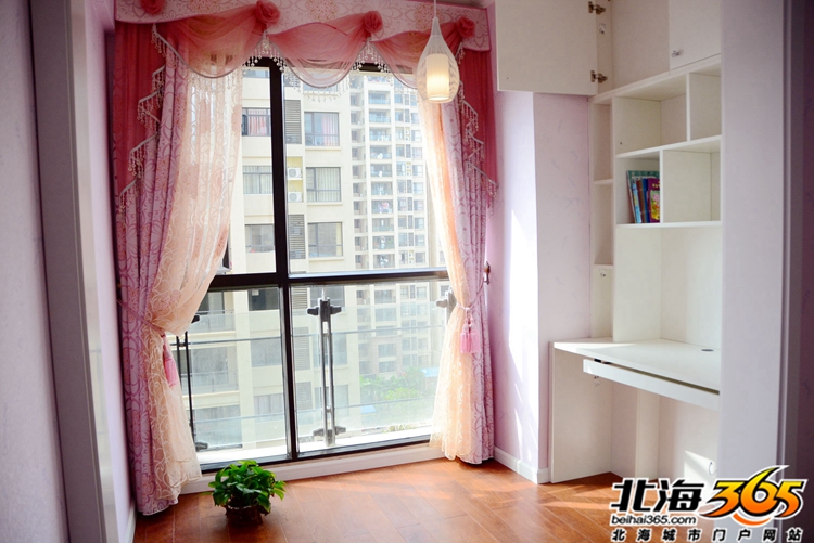 海岸华府三房,海岸华府3室