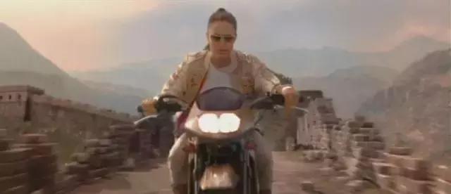 活久见原来扣篮也能晃人,基努里维斯颜值巅峰状态