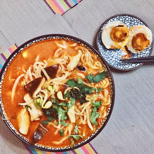 吃辣星人不可错过的美食,零食中的爱马仕可以吃出香菇味