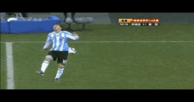 愚人节快乐恶搞视频,足球搞笑庆祝动作gif