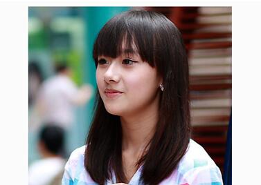 感觉直发也挺好看,直发也可以这么有质感