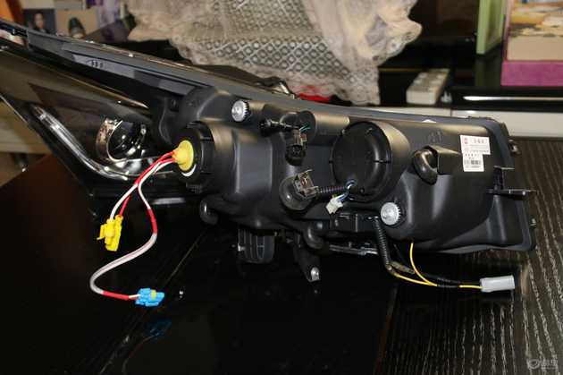 18科鲁兹大灯改装案例,雪佛兰18款科鲁兹改装led矩阵大灯