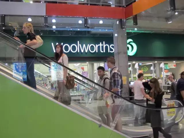 又是a2!中国情侣拿走华人妈妈奶粉钱后消失,几罐奶粉至于么?