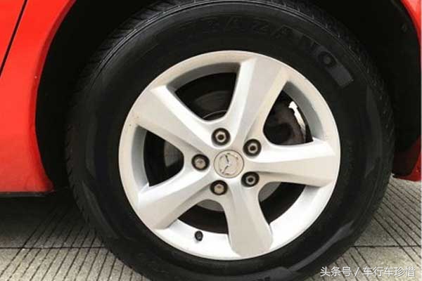 二手女孩子开的车小型,女生开的二手3-5万车