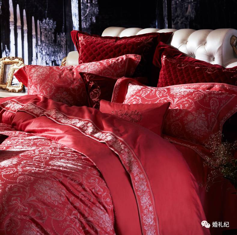 刘诗诗钟丽缇礼服搭配,刘诗诗大婚同款四件套