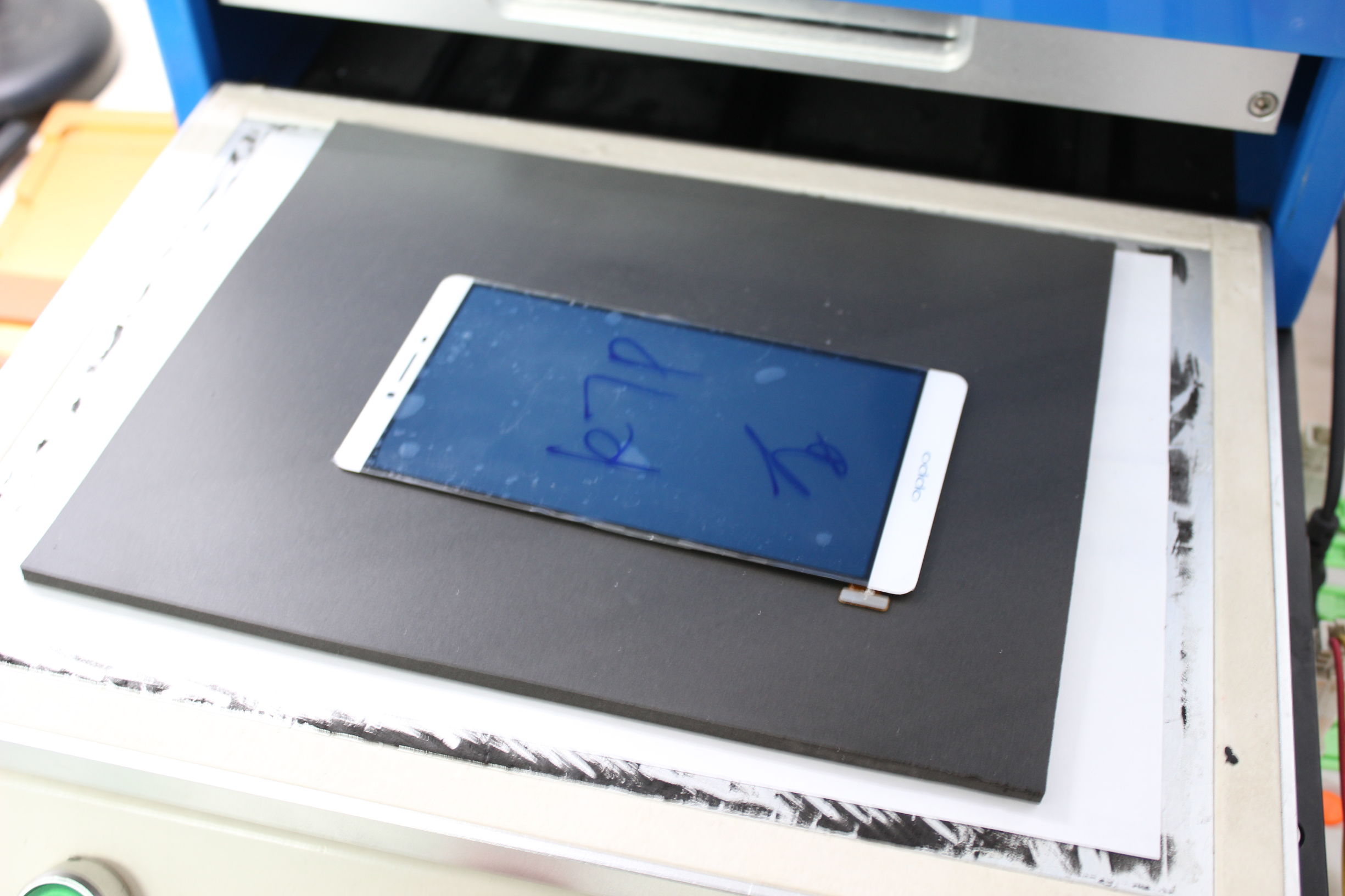 手机屏幕维修换屏怎么不被坑,手机屏幕维修和更换的区别