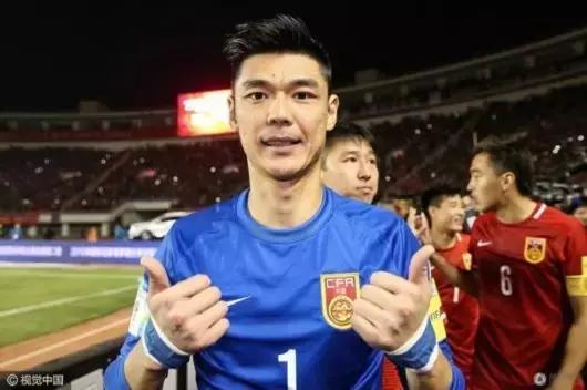 我一个人就是一条后防线——守门员扑救练习