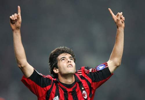 进球庆祝动作自创推荐,进球后超帅庆祝动作怎么做