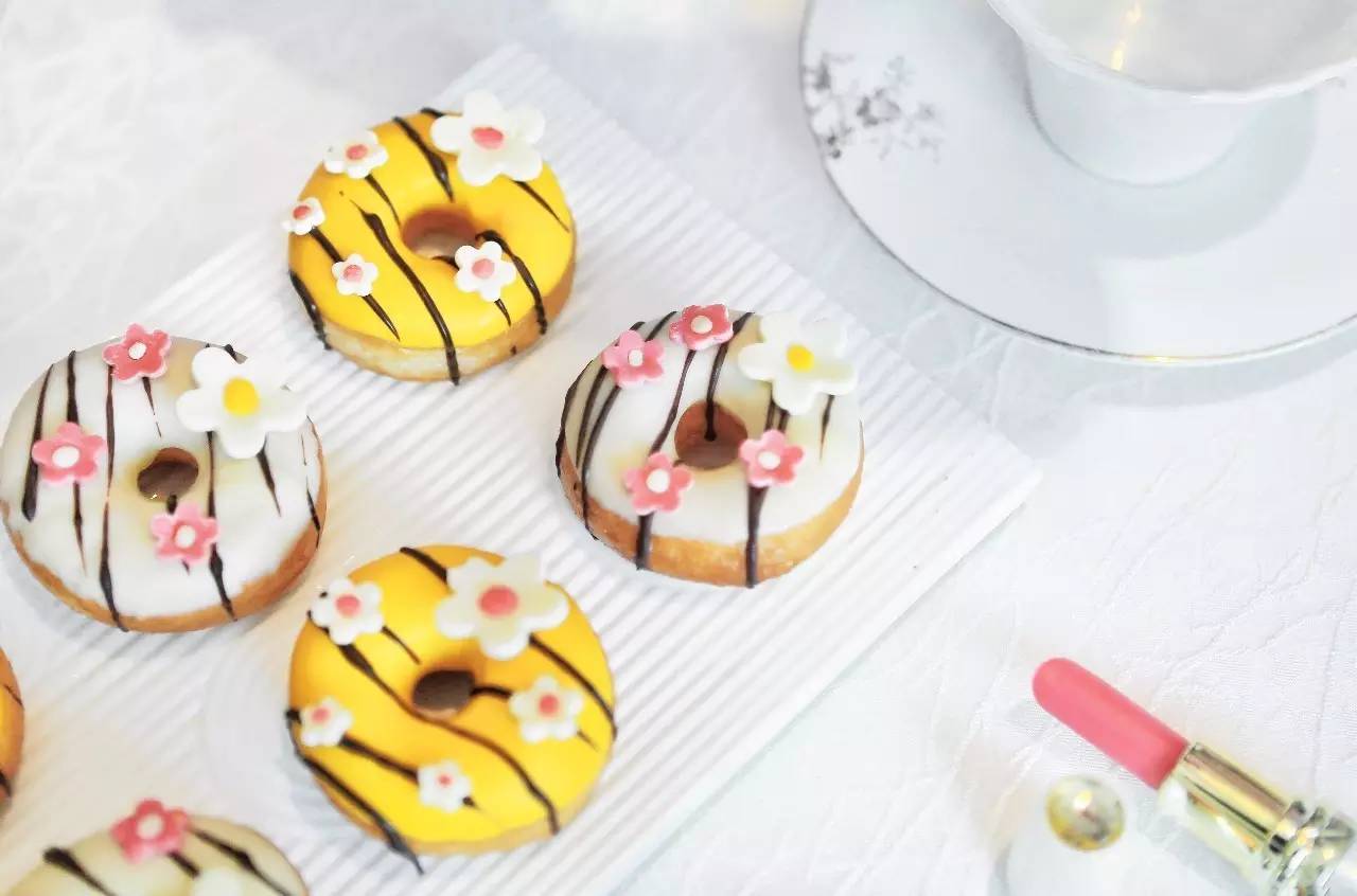 你舍不得花的钱总有人舍得帮你花,以前舍不得花你的钱现在才明白