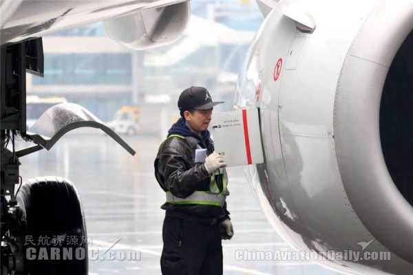 清明“战雪”南航在乌保障1.8万人次顺利成行