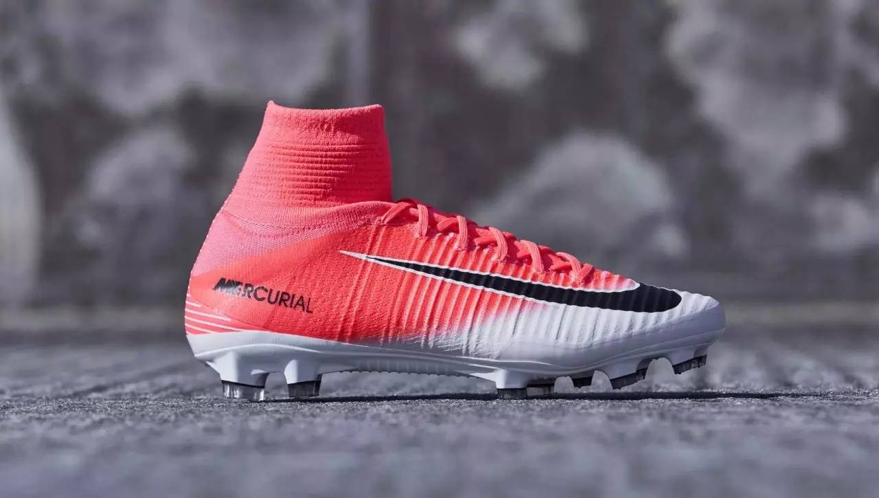 耐克MotionBlur系列套装耀眼来袭