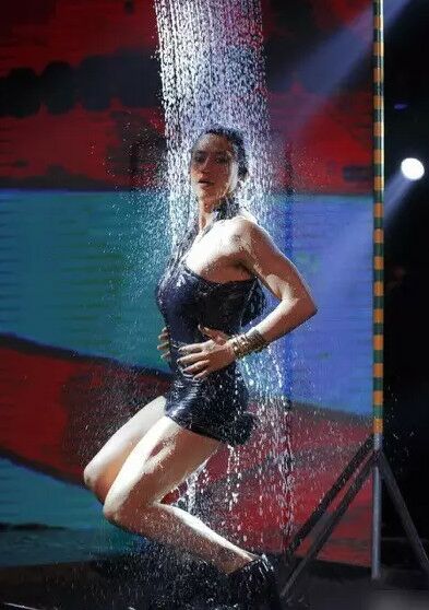 邓超被吓到的样子,邓超为什么白了头