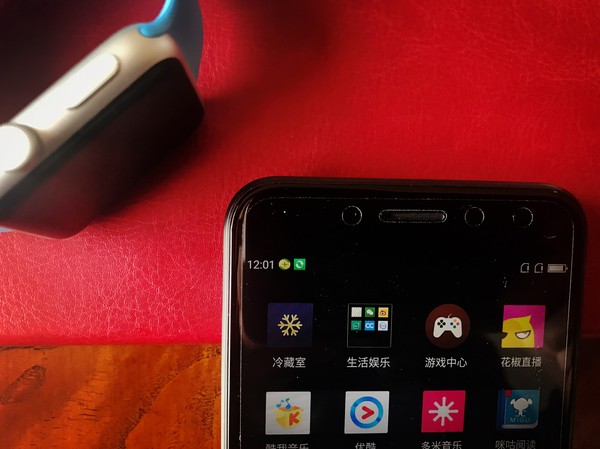 手机配色黑色最经典,360手机n5慕斯黑高配版来袭